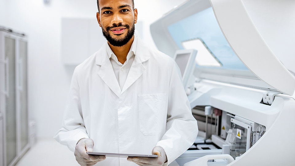 Portrait of a scientist working in the laboratory